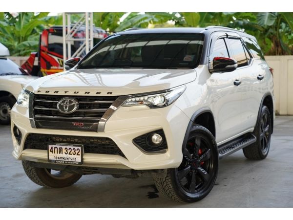2016 TOYOTA FORTUNER 2.8 TRD 4WD  A/T  สีขาว